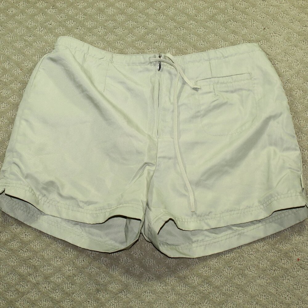 Nike Women's Size M Pale Green Polyester Drawstring Shorts